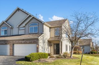 921 Asbury Drive, Aurora, IL 60502