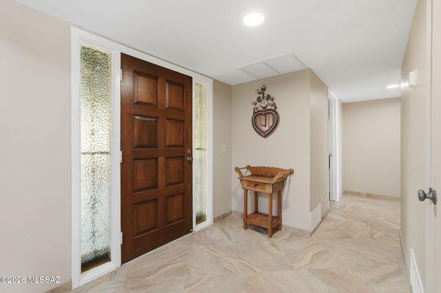 681 W Camino Del Poso, Green Valley, AZ 85614