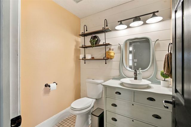924 NE Otter Ridge Circle, Ankeny, IA 50021