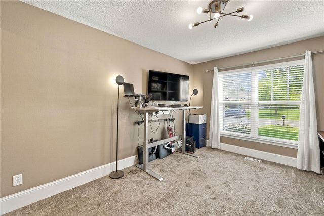 924 NE Otter Ridge Circle, Ankeny, IA 50021