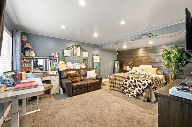 924 NE Otter Ridge Circle, Ankeny, IA 50021