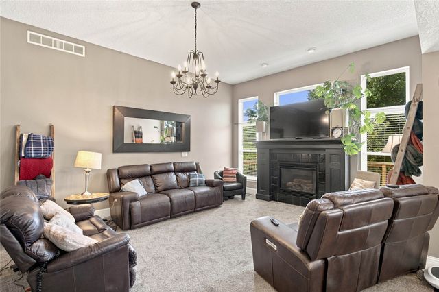 924 NE Otter Ridge Circle, Ankeny, IA 50021