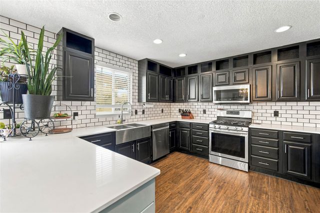 924 NE Otter Ridge Circle, Ankeny, IA 50021