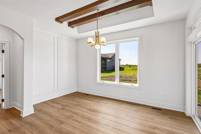 17530 Northview Drive, Urbandale, IA 50323