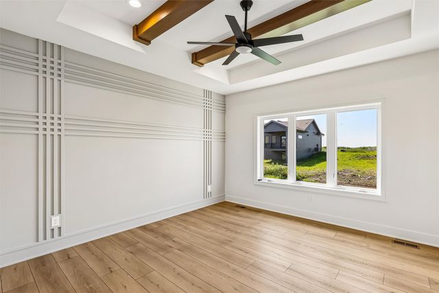 17530 Northview Drive, Urbandale, IA 50323