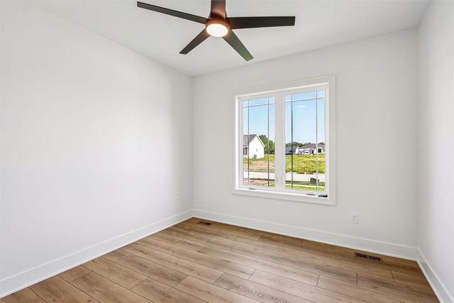 17530 Northview Drive, Urbandale, IA 50323