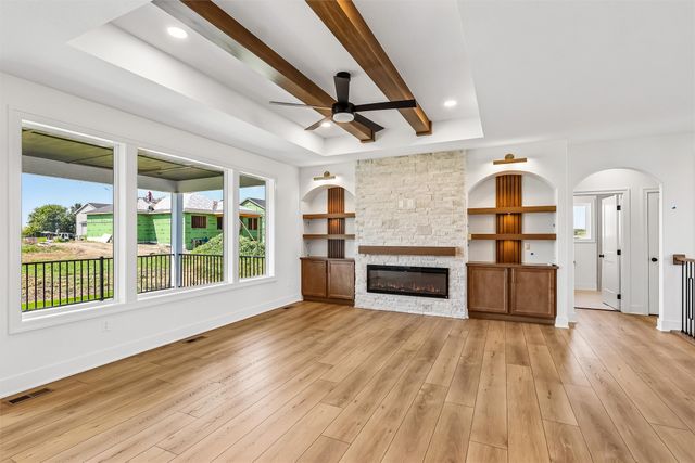 17530 Northview Drive, Urbandale, IA 50323