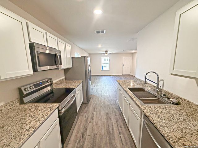 2718 Bermuda, San Antonio, TX 78222