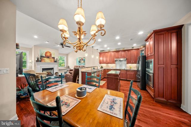 247 SYDNEY RD, Holland, PA 18966