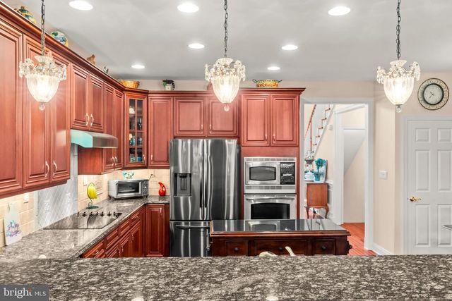 247 SYDNEY RD, Holland, PA 18966