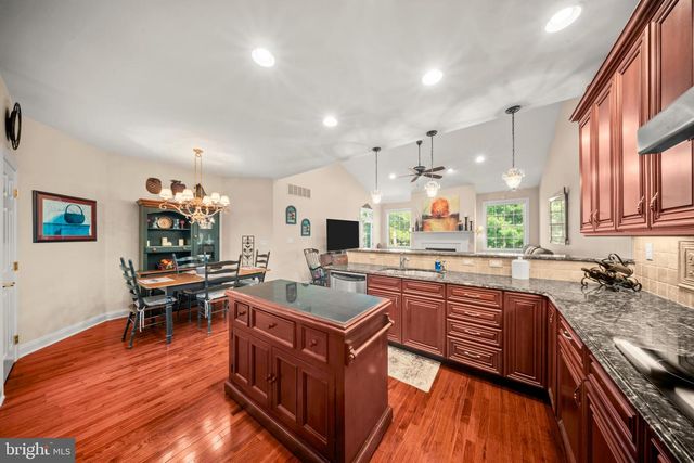 247 SYDNEY RD, Holland, PA 18966
