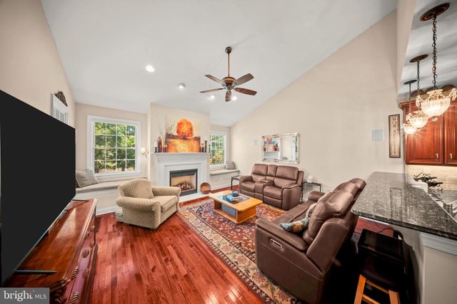 247 SYDNEY RD, Holland, PA 18966