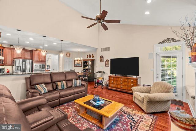 247 SYDNEY RD, Holland, PA 18966