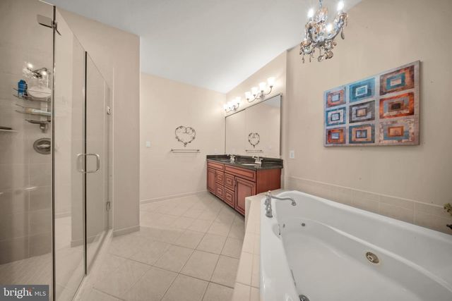 247 SYDNEY RD, Holland, PA 18966