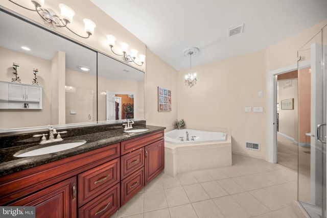 247 SYDNEY RD, Holland, PA 18966