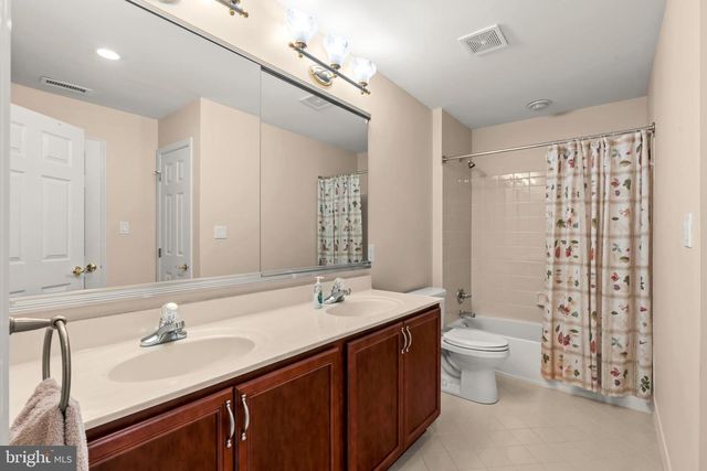 247 SYDNEY RD, Holland, PA 18966