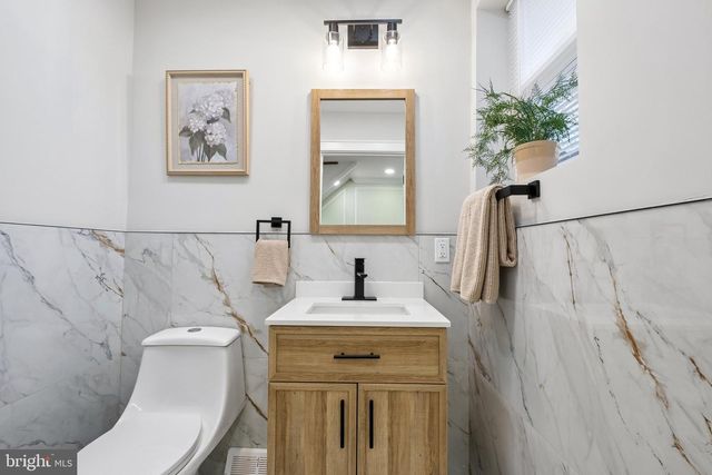 2076 E MONMOUTH ST, Philadelphia, PA 19134