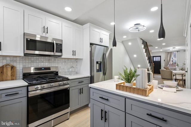 2076 E MONMOUTH ST, Philadelphia, PA 19134