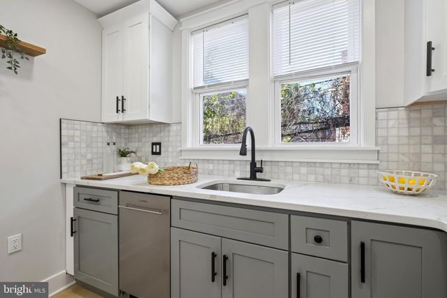 2076 E MONMOUTH ST, Philadelphia, PA 19134