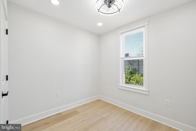 2076 E MONMOUTH ST, Philadelphia, PA 19134