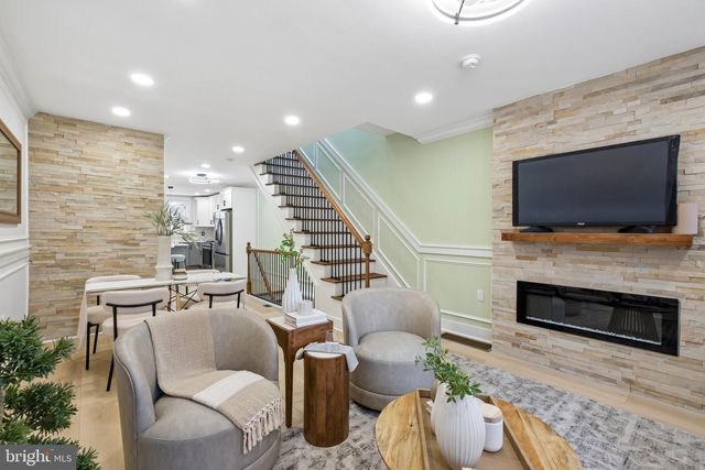 2076 E MONMOUTH ST, Philadelphia, PA 19134