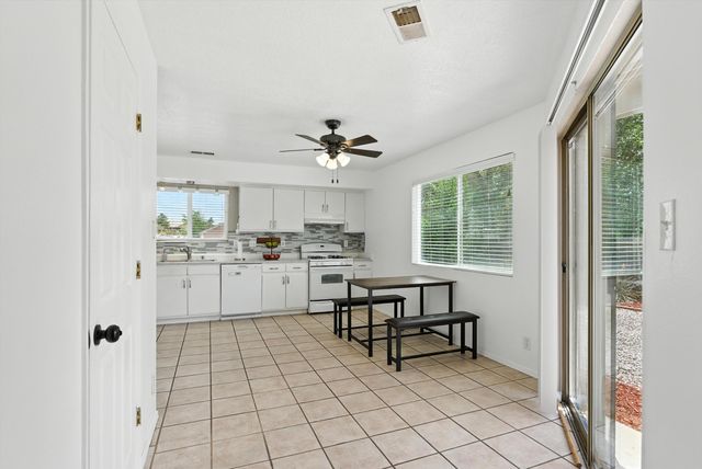 1332 ELKSLIP Drive NE, Rio Rancho, NM 87144