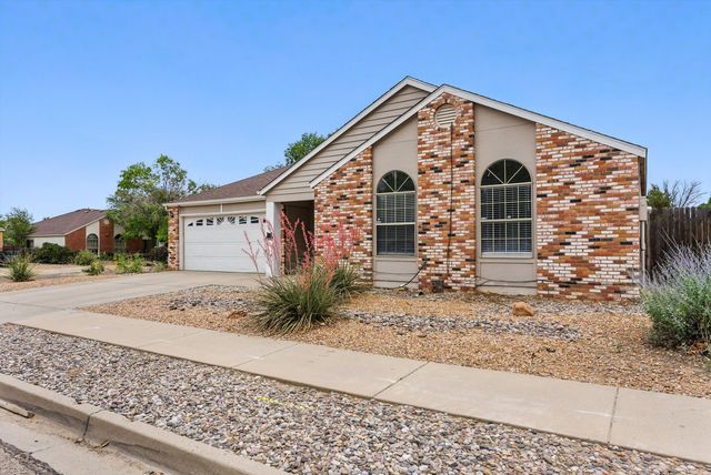 1332 ELKSLIP Drive NE, Rio Rancho, NM 87144