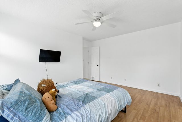 1332 ELKSLIP Drive NE, Rio Rancho, NM 87144