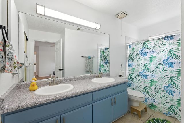 1332 ELKSLIP Drive NE, Rio Rancho, NM 87144