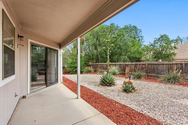 1332 ELKSLIP Drive NE, Rio Rancho, NM 87144