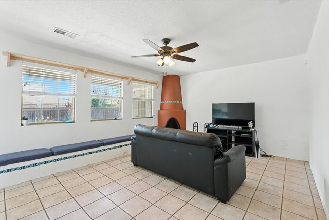 1332 ELKSLIP Drive NE, Rio Rancho, NM 87144