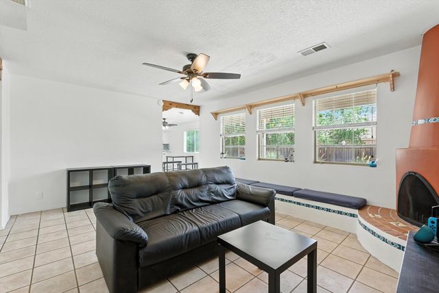 1332 ELKSLIP Drive NE, Rio Rancho, NM 87144