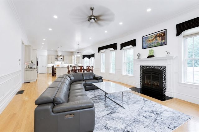 3 Great Acres Dr, Hanover, MA 02339