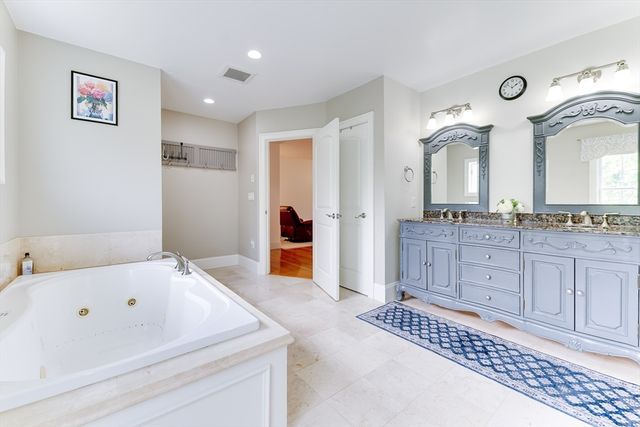 3 Great Acres Dr, Hanover, MA 02339
