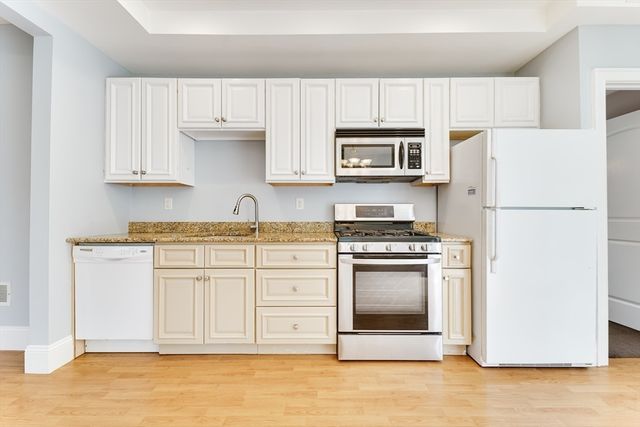 3 Great Acres Dr, Hanover, MA 02339