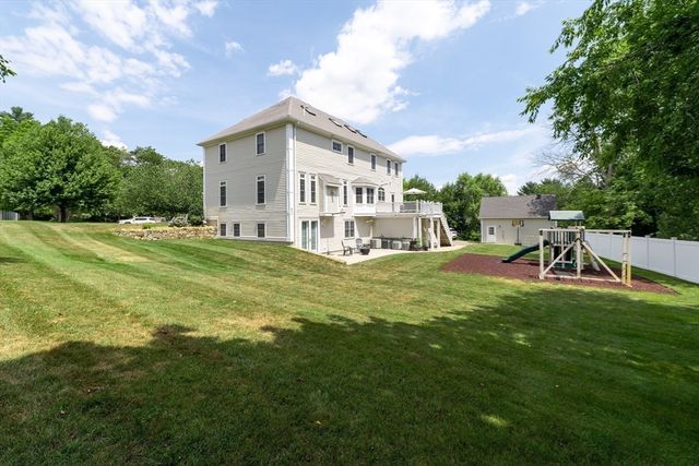 3 Great Acres Dr, Hanover, MA 02339