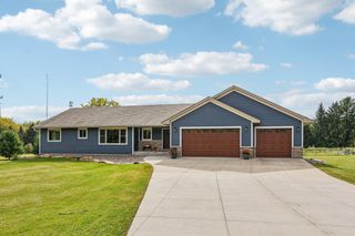 23 Hilltop Road, Houlton, WI 54082