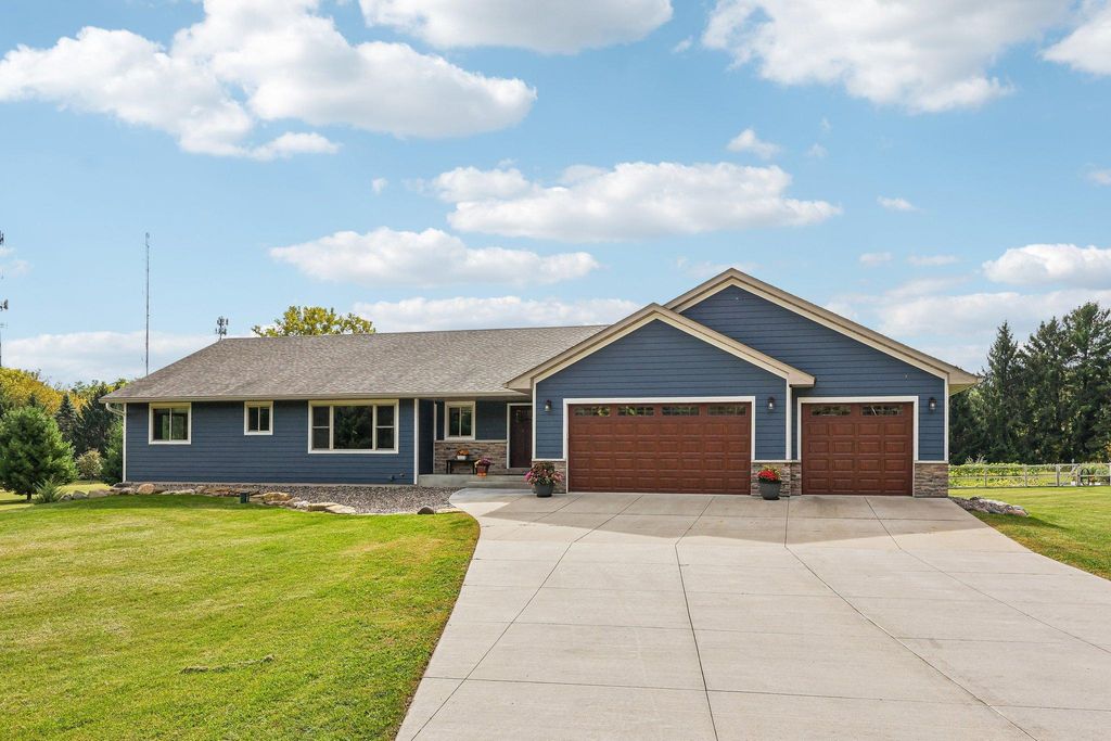 23 Hilltop Road, Houlton, WI 54082 — exterior