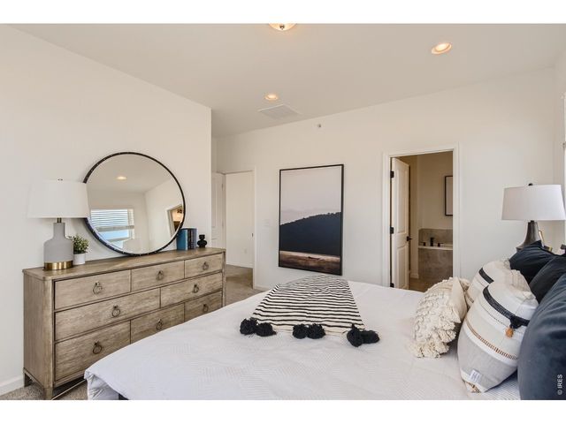 2827 Bear Springs Cir 14, Longmont, CO 80503