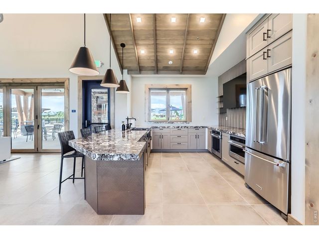 2827 Bear Springs Cir 14, Longmont, CO 80503