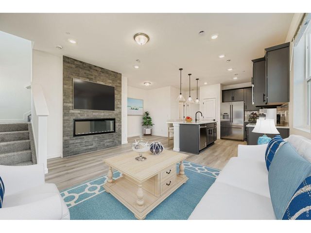 2827 Bear Springs Cir 14, Longmont, CO 80503