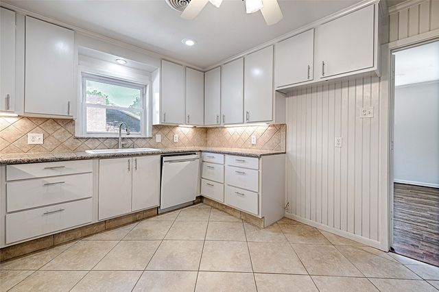 4 Patterson Drive, Greenville, TX 75402