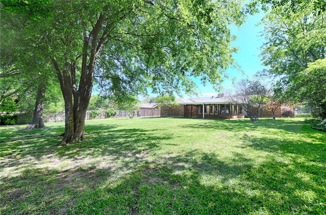 4 Patterson Drive, Greenville, TX 75402