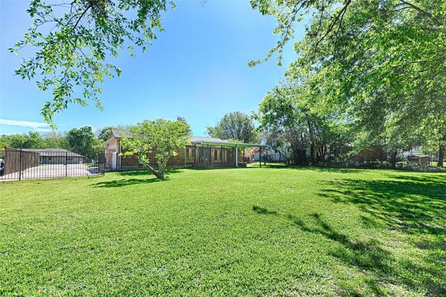 4 Patterson Drive, Greenville, TX 75402