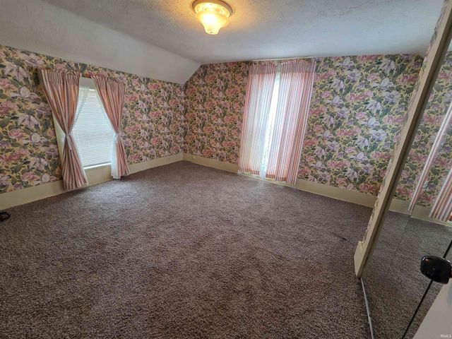114 E Tulley Street, Churubusco, IN 46723