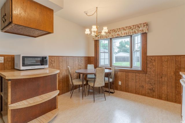 1113 Lohoff Avenue, Evansville, IN 47710