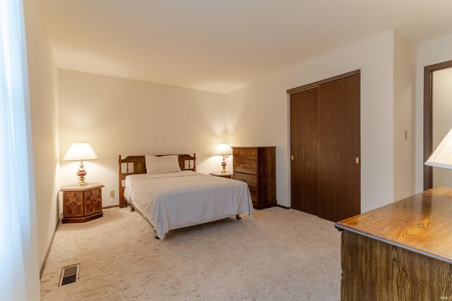 1113 Lohoff Avenue, Evansville, IN 47710