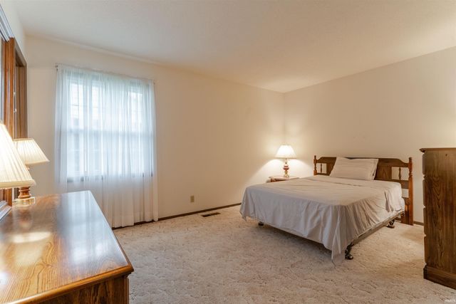 1113 Lohoff Avenue, Evansville, IN 47710