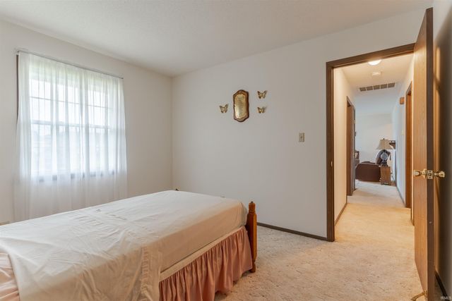 1113 Lohoff Avenue, Evansville, IN 47710