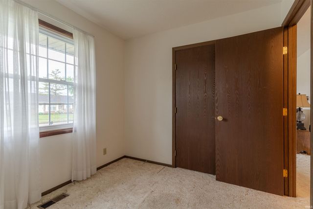 1113 Lohoff Avenue, Evansville, IN 47710